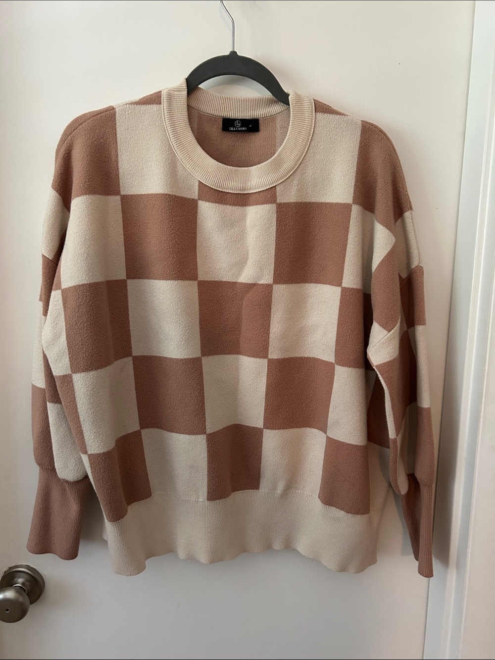Relaxed Checkerboard Crewneck Sweater - Cream & Brown